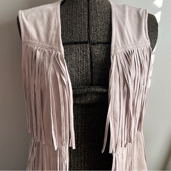 Western Fringe Vest - Picture 2 of 3